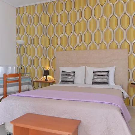 Guest house Mideia *